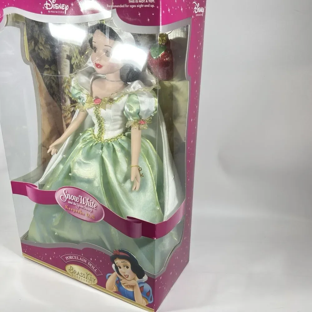 Disney Snow White 16